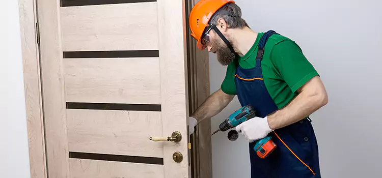 Replace Internal Door Handle with Lock Montreal